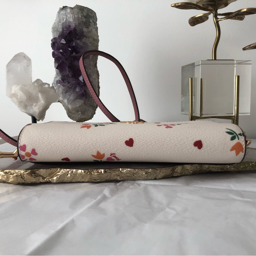 New Coach Anna Clutch/Crossbody in Petal Print - Picture 3 of 13